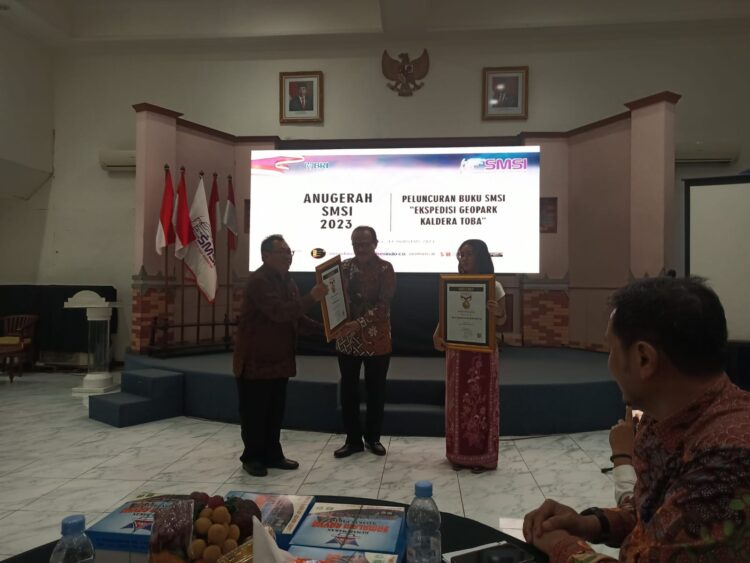 Budayawan Erros Djarot: Enggak usah merengek-rengek ke Kemenkominfo