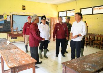 Bey Machmudin Tinjau Banjir Kertajati Cek TPS Terendam, Ada 26